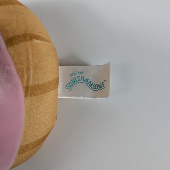 Squishmallow Clara Cupcake Sm 5" Birthday GIft Present Collector Pink Sprinkle - Picture 7 of 11